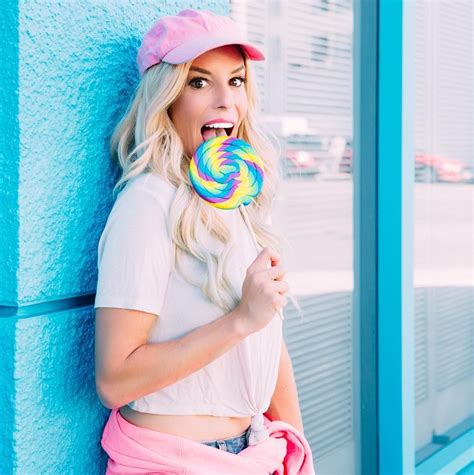 Rebecca Zamolo (@rebeccazamolo) • Instagram photos and videos.